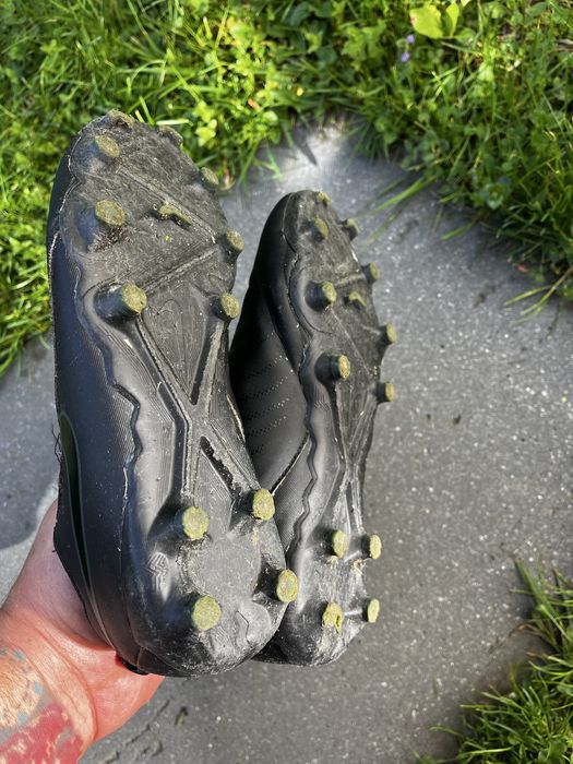 Korki. Lanki. Chłopięce. Pilka nożna. Rozmiar 33.5