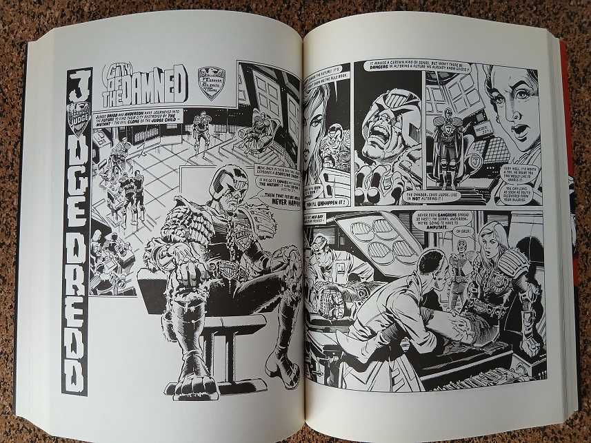 BD - Judge Dredd: The Complete Case Files 08