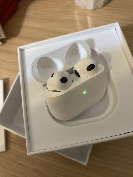 Airpods apple como novos muito pouca utilização