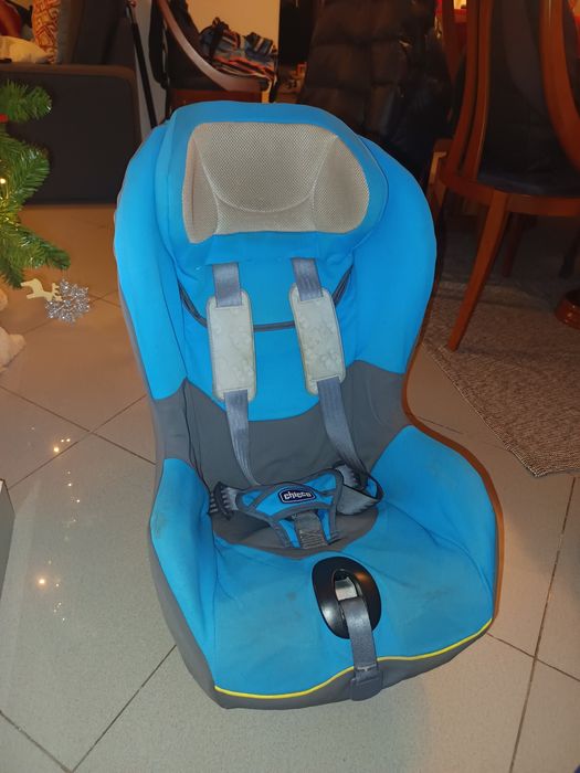 Cadeira  para carro Chicco bebe/criança.