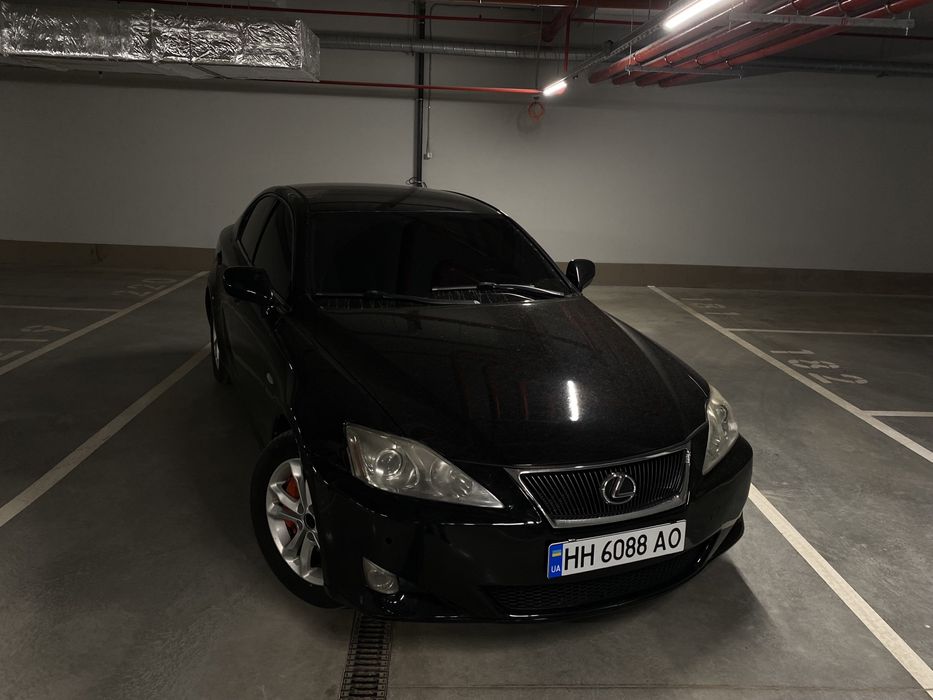 Lexus Is 300 3.0 бензин