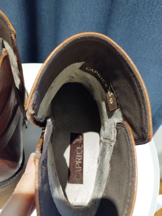 Kasztanowo - rude skórzane botki Caprice