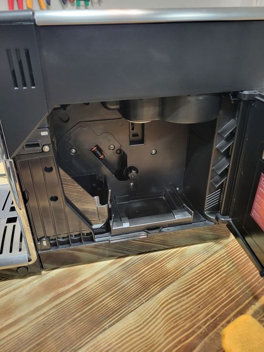 Кавомашина автоматична Saeco Incanto