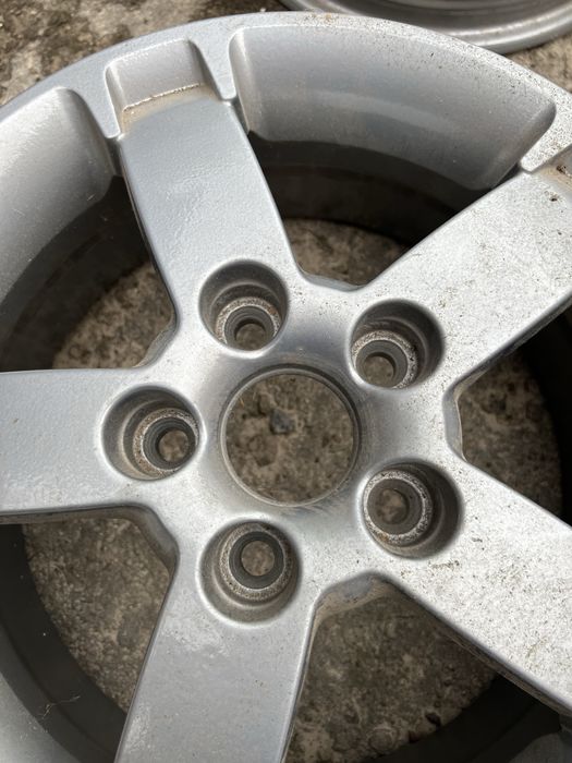 Продам комплект нових літих дисків 15×6J ET45 5x114.3