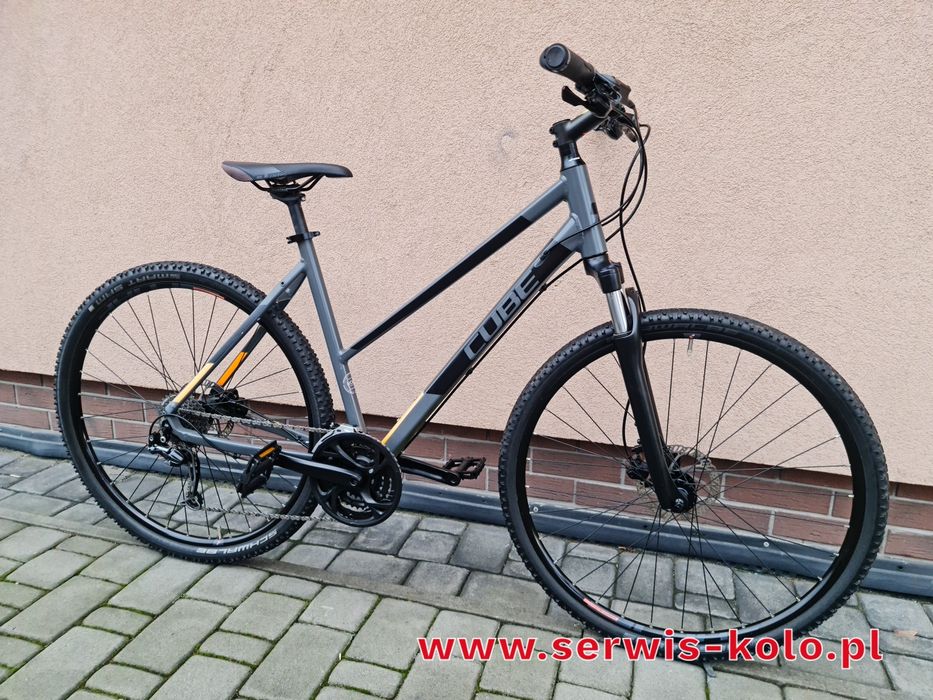 Rower damski crossowy CUBE koła 28 SHIMANO deore aluminium RABAT