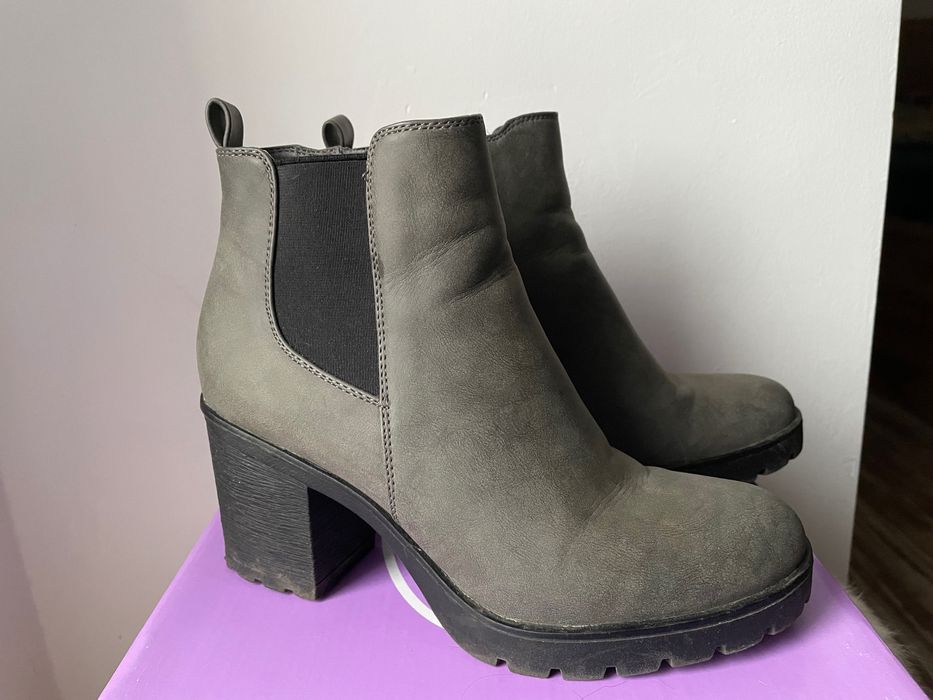 Buty botki 38 Deichmann