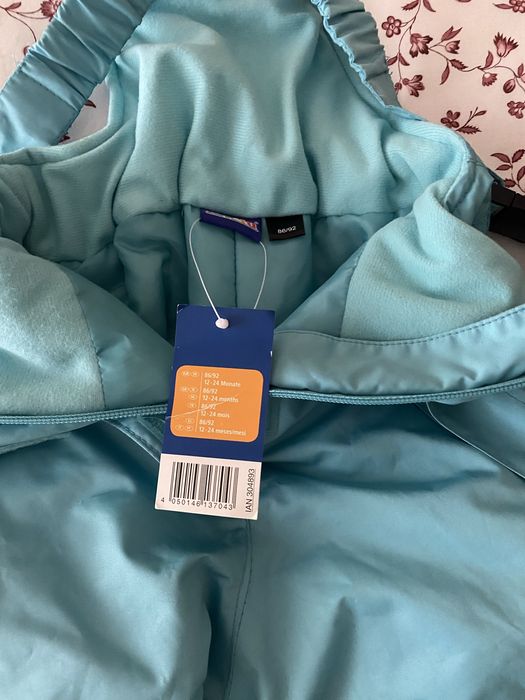 Jardineiras de criança para a neve