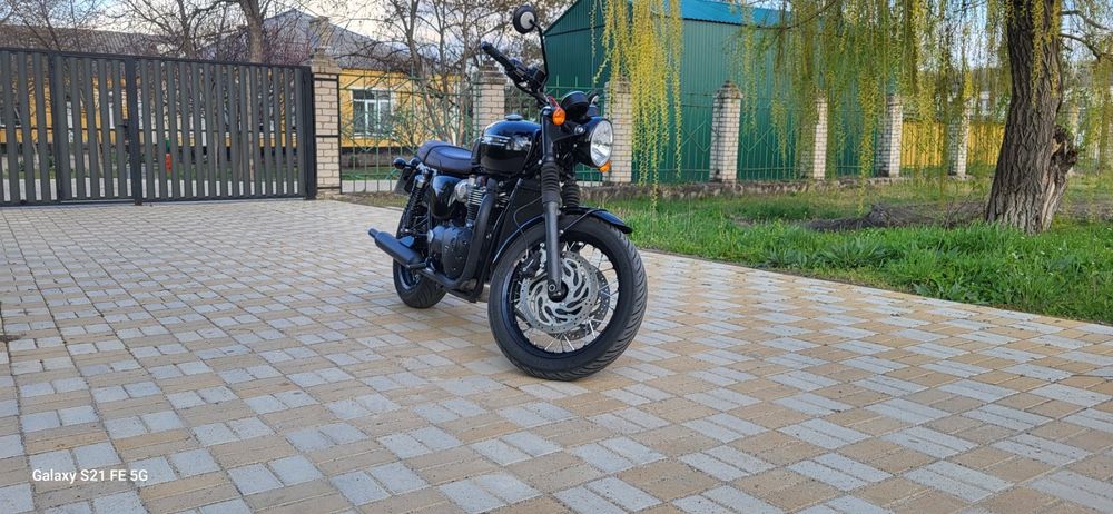 Triuph Bonneville