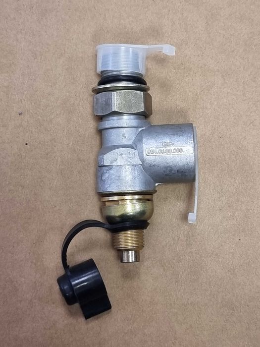 Клапан накачки шин МАЗ, КамАЗ, ЗИЛ, КРАЗ, ГАЗ БЕЛОМО 8114.00.00.000