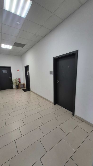 Biuro 35m2,nowy biurowiec vis a vis SKM SULEJÓWEK MIŁOSNA,parking