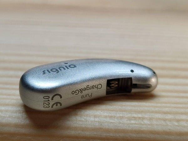 Слуховой аппарат 7X Signia Pure – индуктивная зарядка и потоковая пере