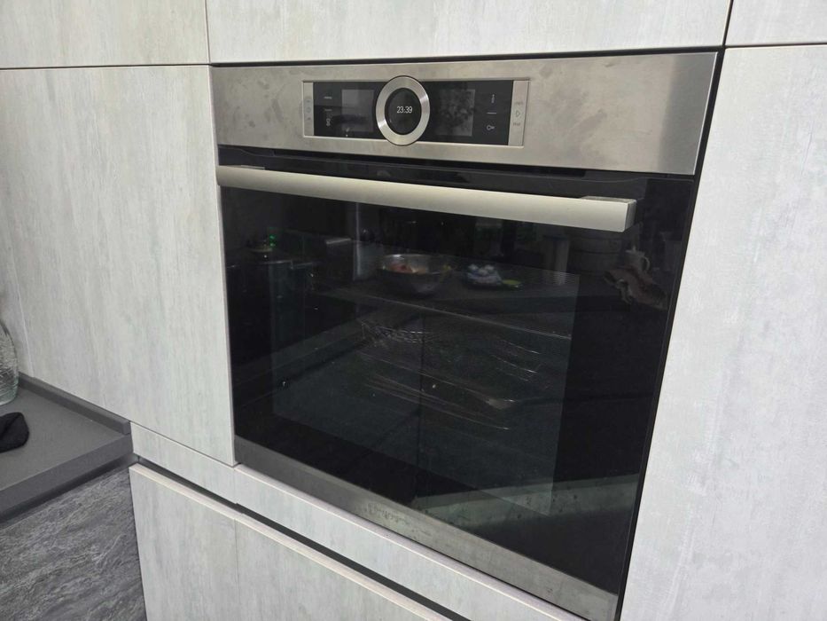 Духовка електрична Bosch HBG636BS1