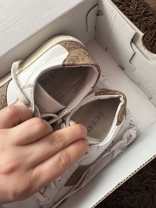 Guess кеди оригінал 36 розмір