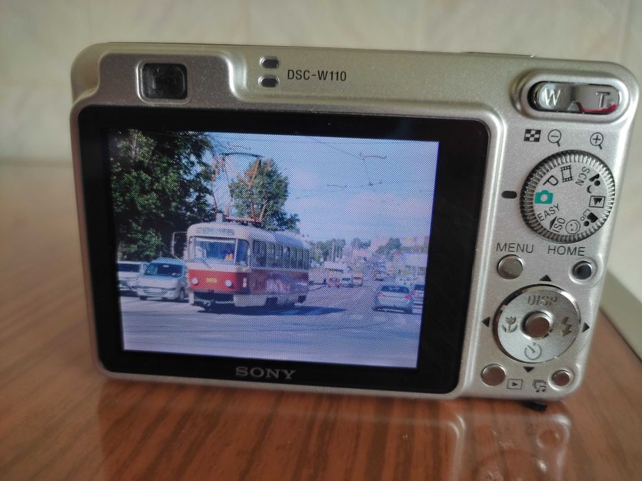 Цифрова фотокамера Sony