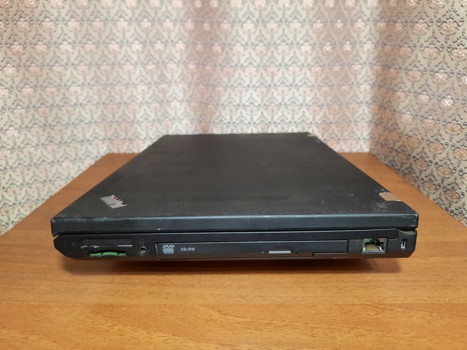 Ноутбук Lenovo ThinkPad T520 / i5-520M /4 Гб./HDD 250 Гб