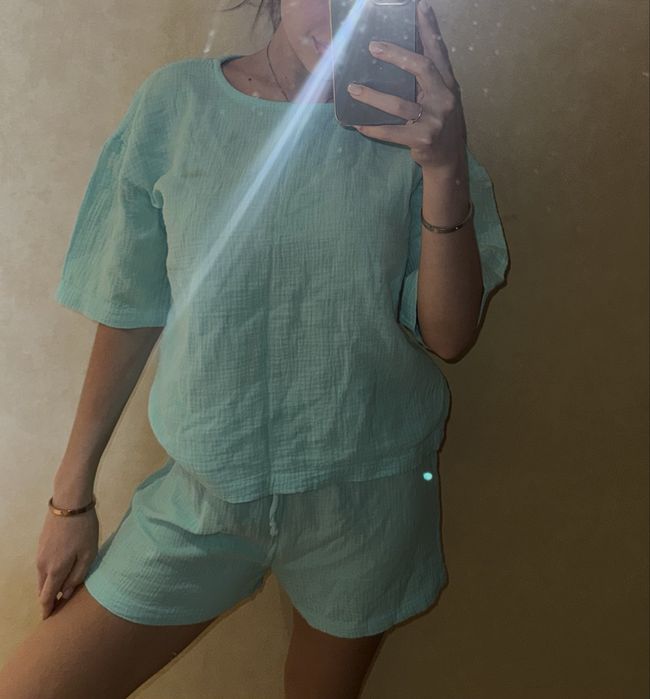 Берюзовий костюм