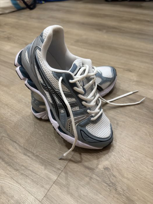 Tenis asics novos