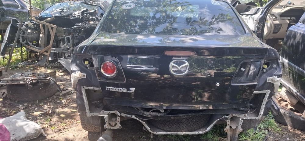 Разборка Mazda 3  запчасти