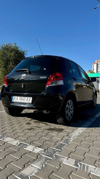 Yaris 1.33 бензин 2009 року