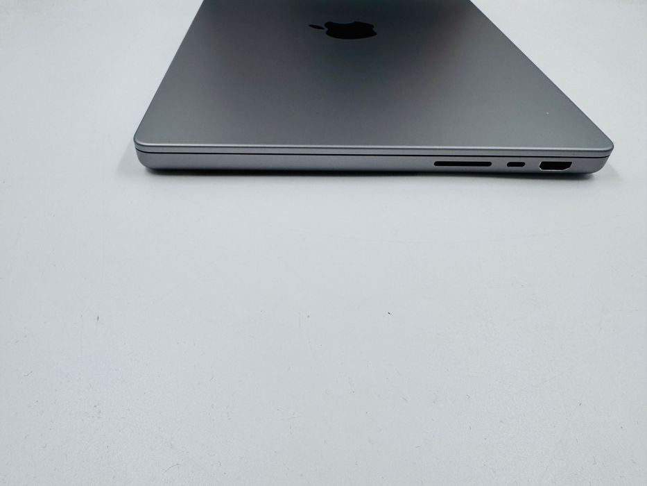 Apple MacBook Pro 16 2021 M1 Pro 32GB RAM 1TB SSD Space Gray IL7630
