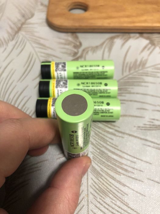 Акамулятор батарея акамуляторна