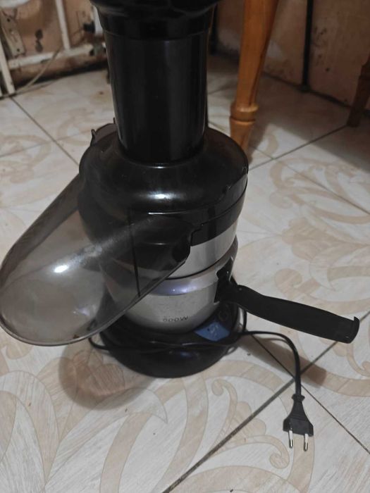 Кухонный комбайн марки VINIS EXPRESS.