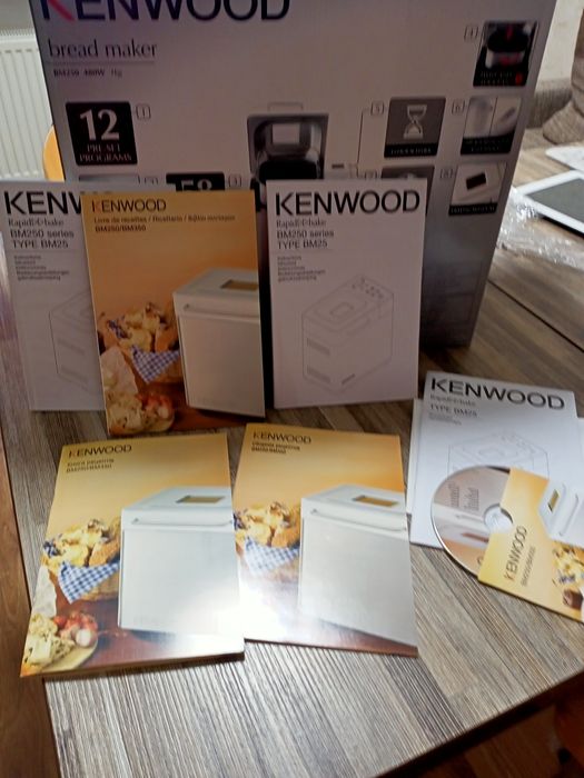 Хлебопечка  Kenwood BM 250