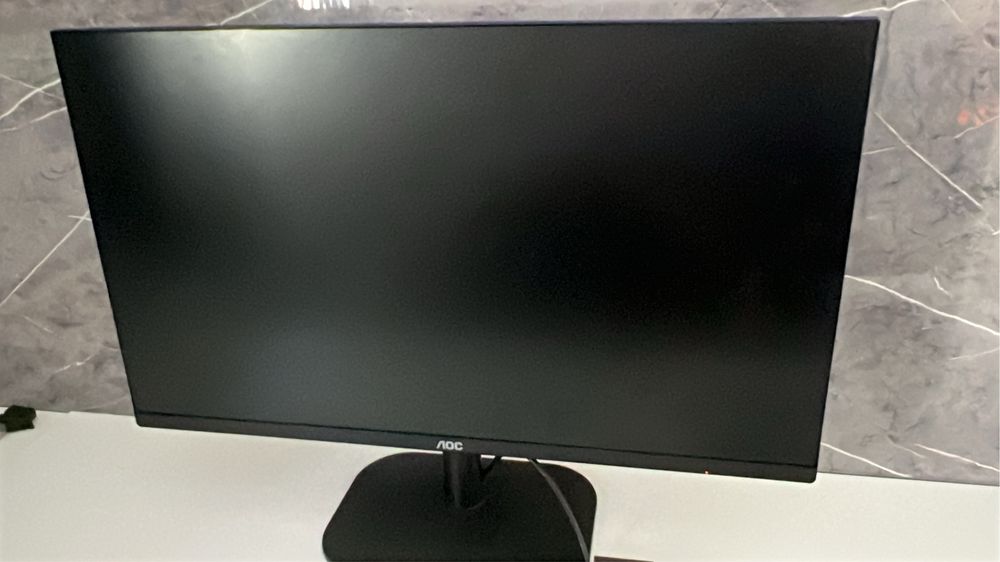 Monitor AOC 27” – Bom Estado