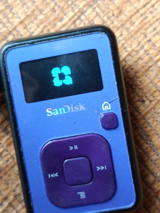 MP3-плеер MP3-плеер SanDisk Sansa Clip