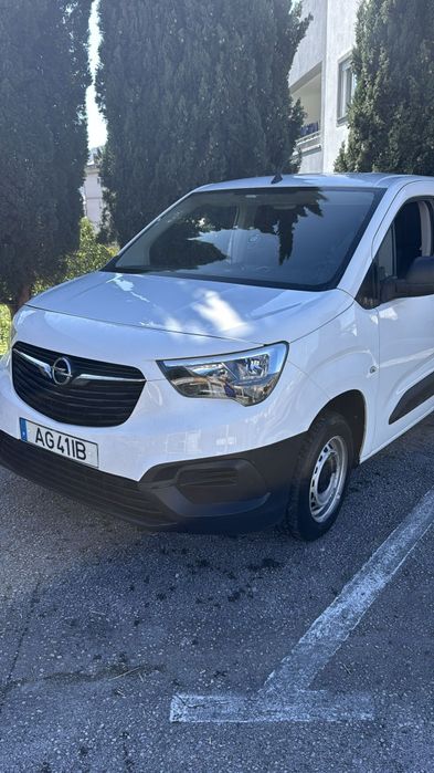 Opel Combo a diesel três lugares ano 2021 nacional