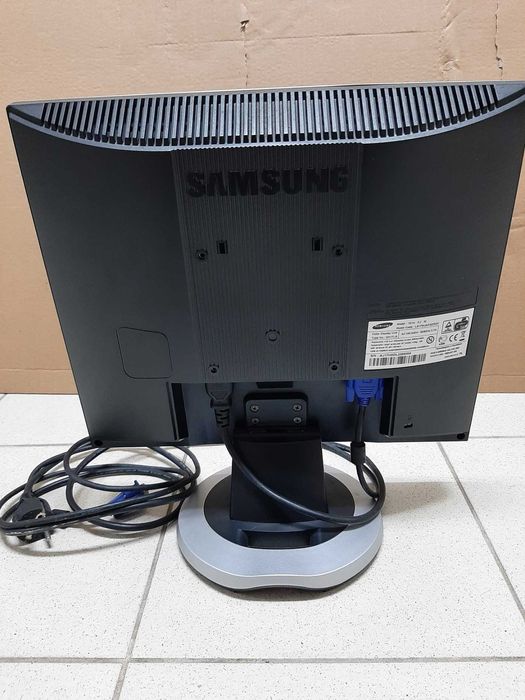 Monitor Samsung SyncMaster 701 N