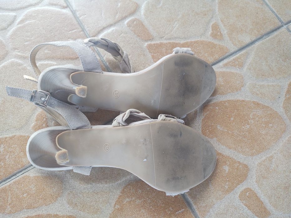 Buty szpilki 39 szare zamszowe