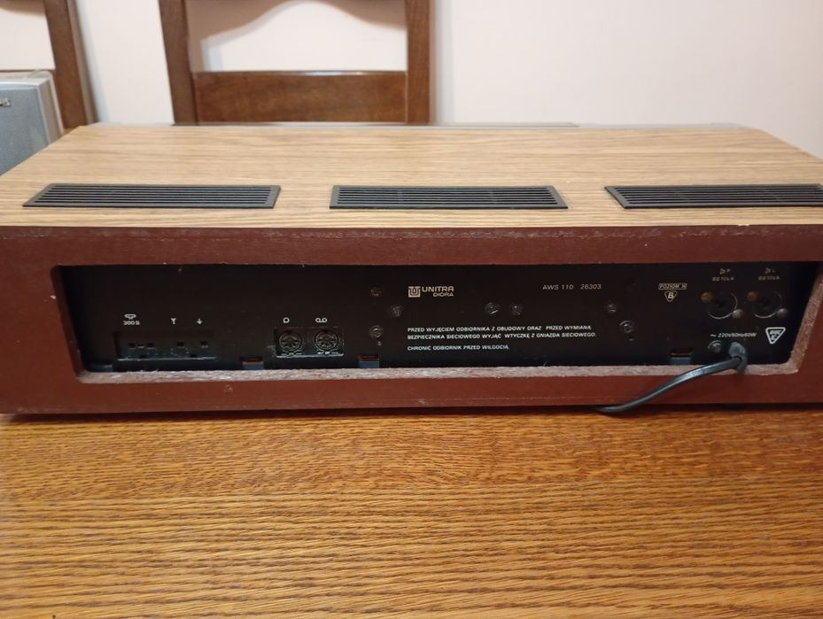 Amplituner unitra diora AWS 110