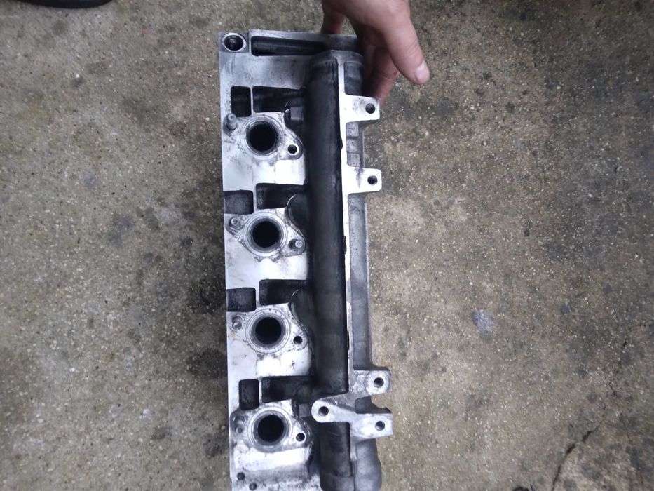 Vendo cabeça de motor, renault clio 1500 dci 65 cavalos, ano 2002