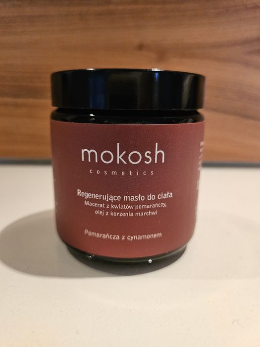 Mokosh masło do ciała pomarańcza z cynamonem.
Pojemność 120 ml.
Data w