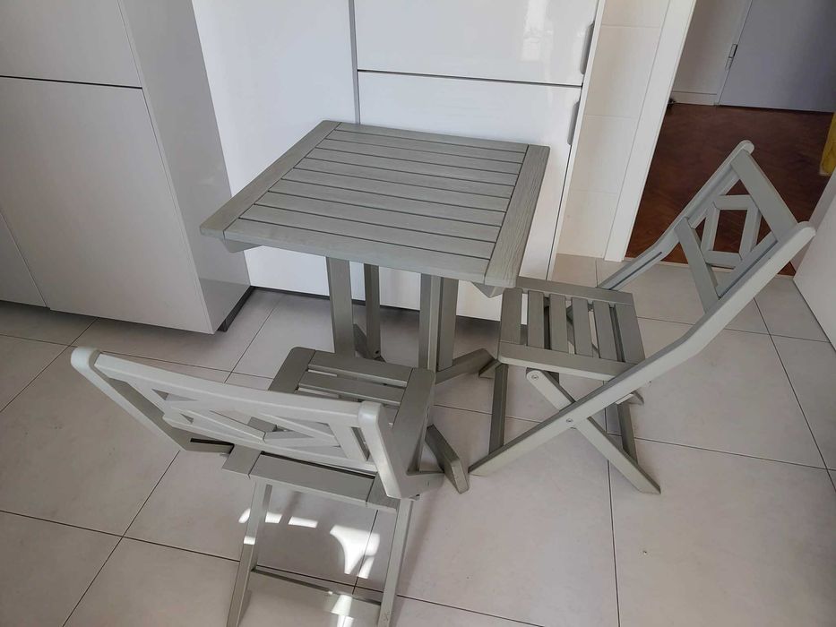 IKEA BONDHOLMEN Mesa + 2 cadeiras + 2 almofadas, exterior/fora/veranda, cinzentos