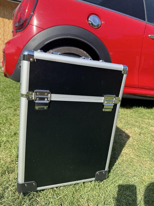 Kuferek kosmetyczny NoWY