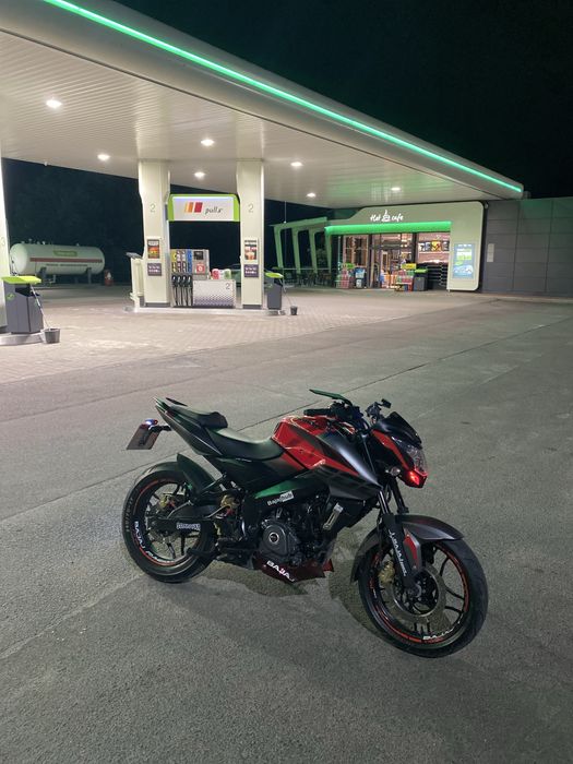 Bajaj pulsar ns 200