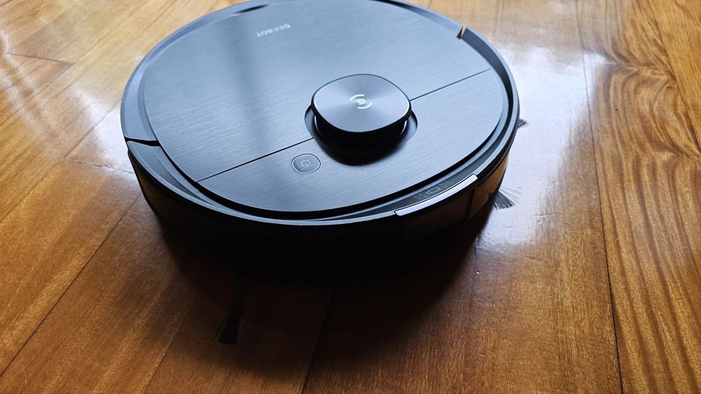 DEEBOT OZMO T8 AIVI (para peças ou reparação)+acessórios e consuniveis