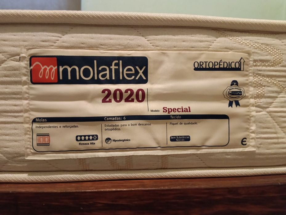 Base de cama com colchão molaflex