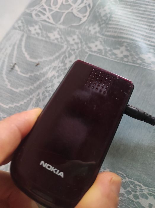 Nokia 2720a-2 usado