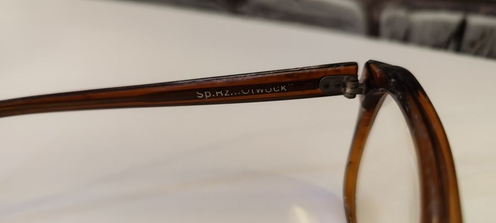 Okulary Otwock w etui Typ C