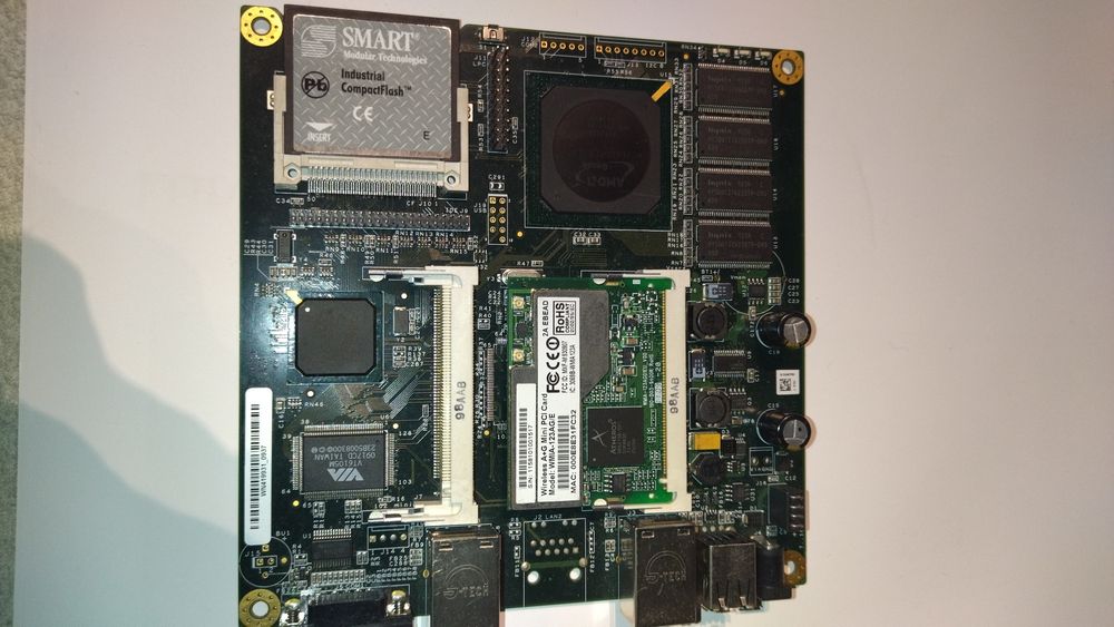 Alix 2D2 OpenWrt 2xLAN 500Mhz 256MB RAM wifi