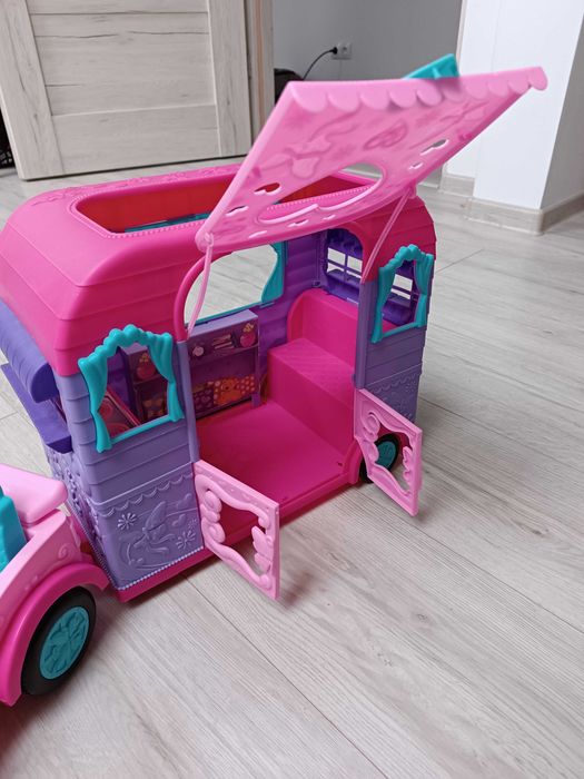 Samochód dla Barbie z przyczepą campingową Camper