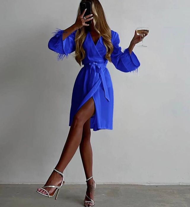 Платье цвет электрик /  шёлк с перьями