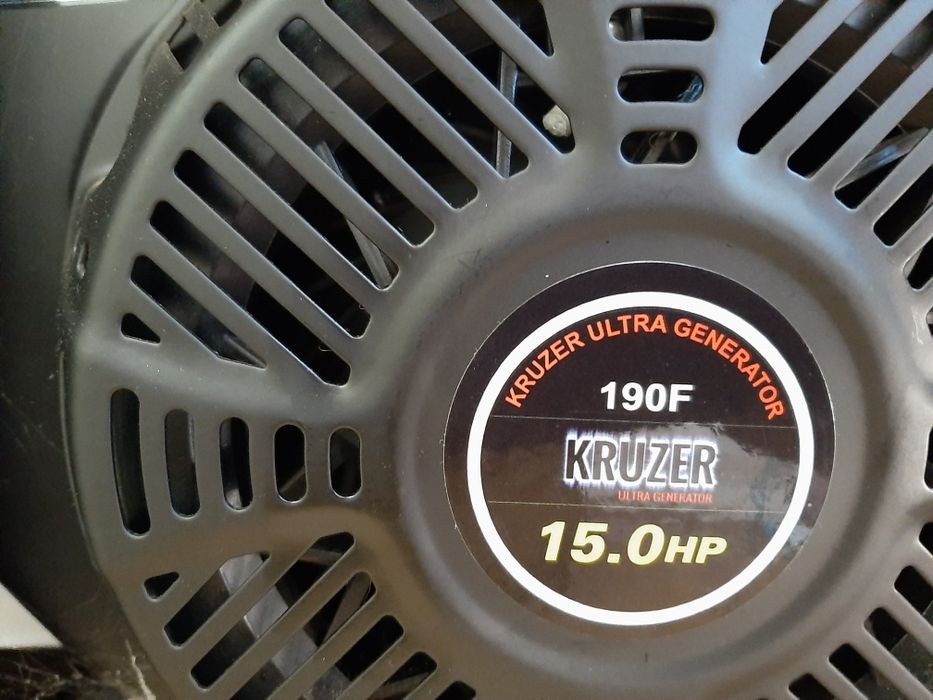 Генератор KRUZER TH 8000 ЕE трифазний, бензиновий