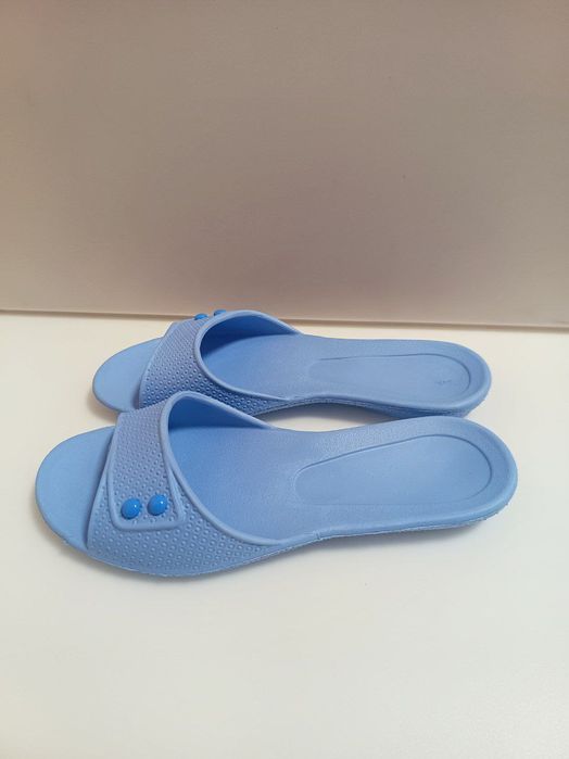 Шлепки, тапочки женские 36 р