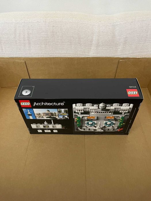 LEGO Architecture - 21045 - Trafalgar Square - Novo/Selado