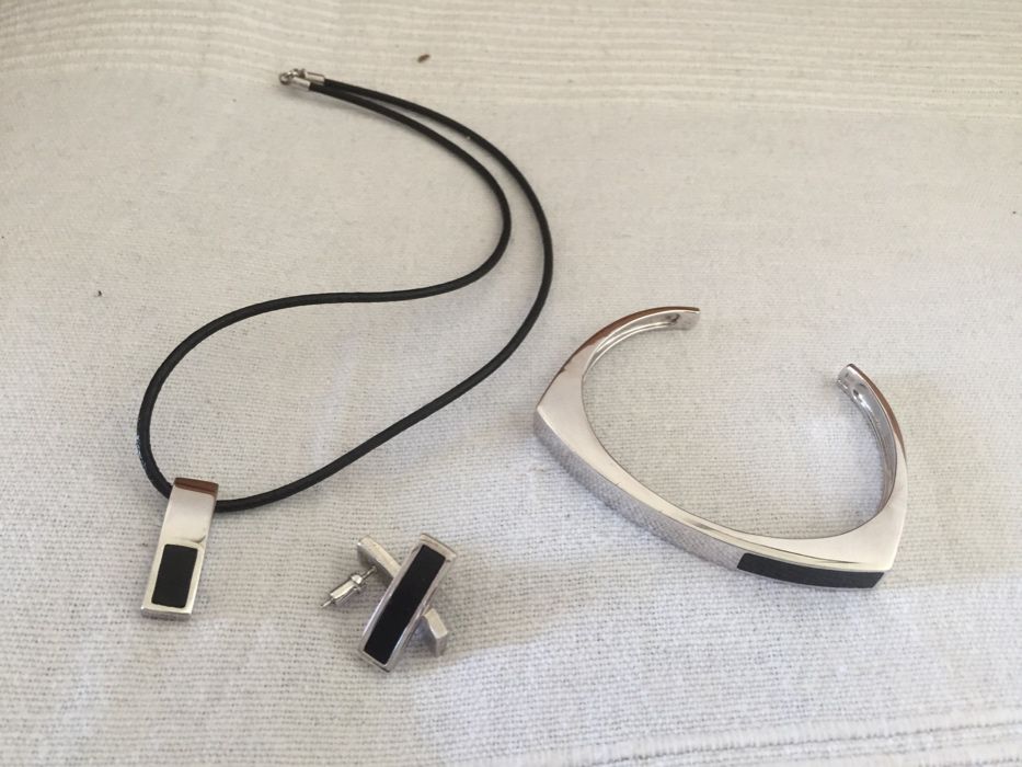 conjunto de jóias Borelli . brincos, colar e pulseira