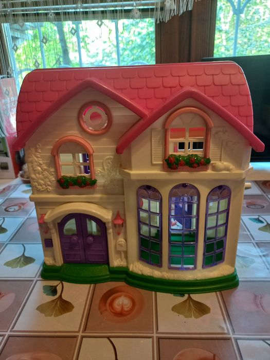 Дитячий домік і аксесуари в дім